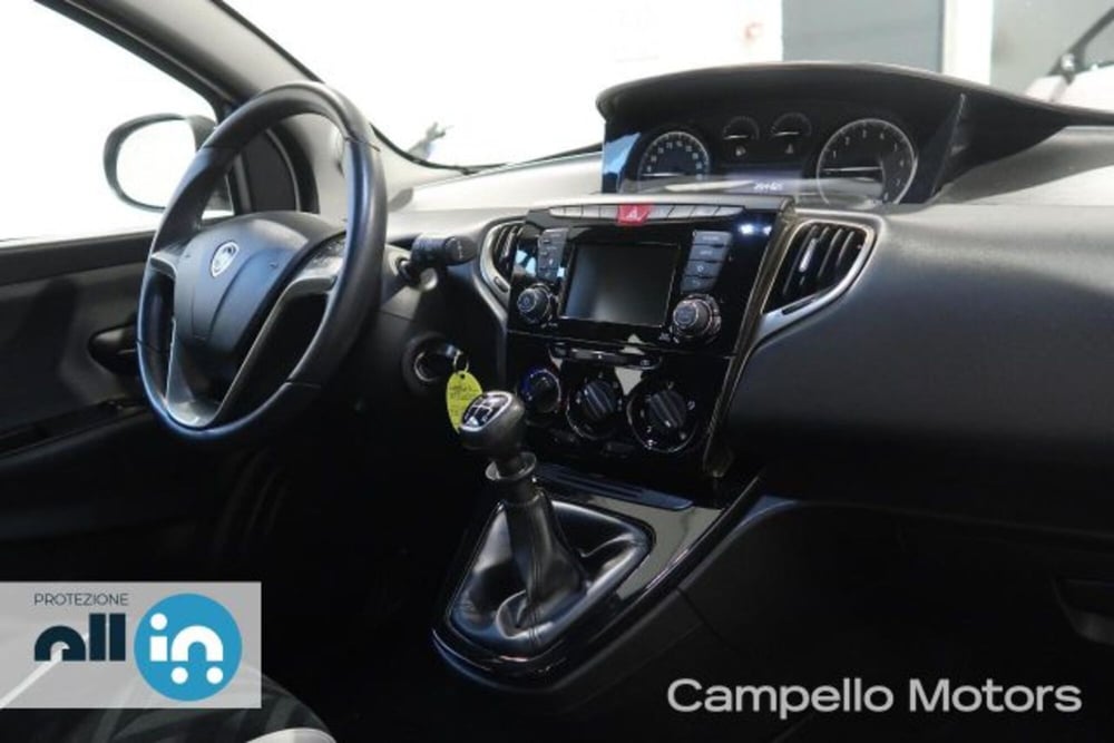 Lancia Ypsilon usata a Venezia (13)