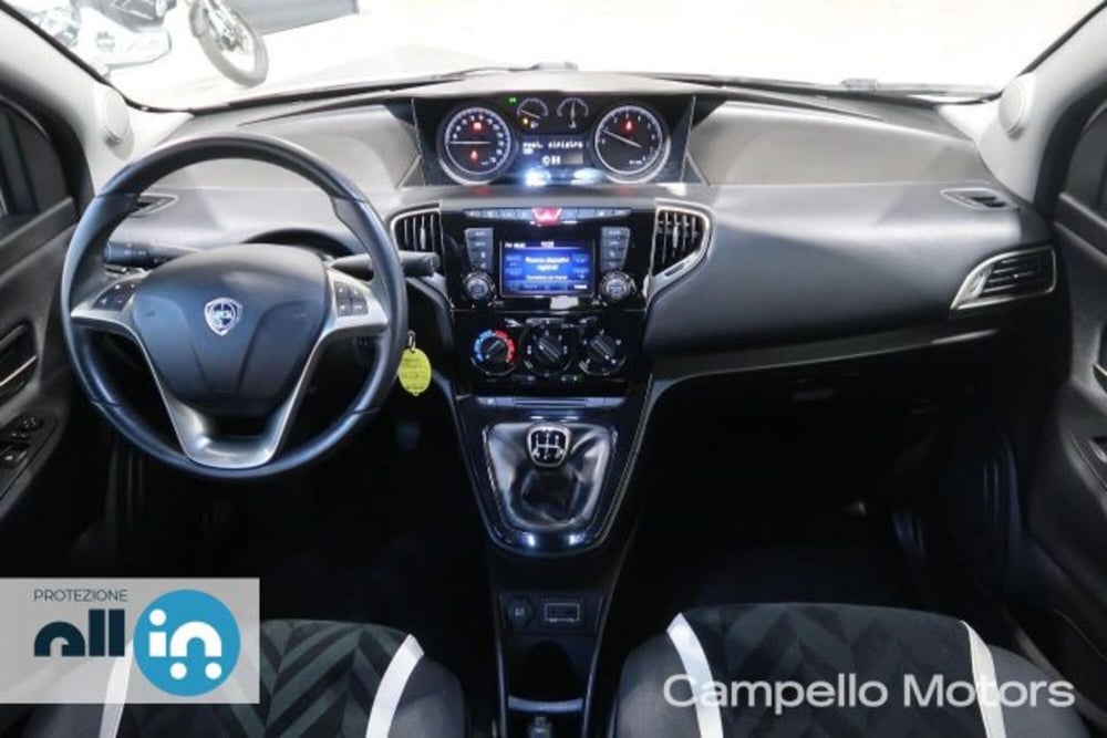 Lancia Ypsilon usata a Venezia (7)
