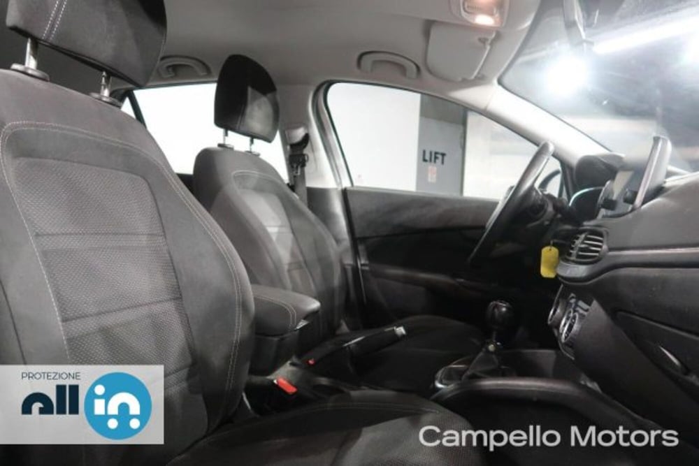 Fiat Tipo Station Wagon usata a Venezia (14)