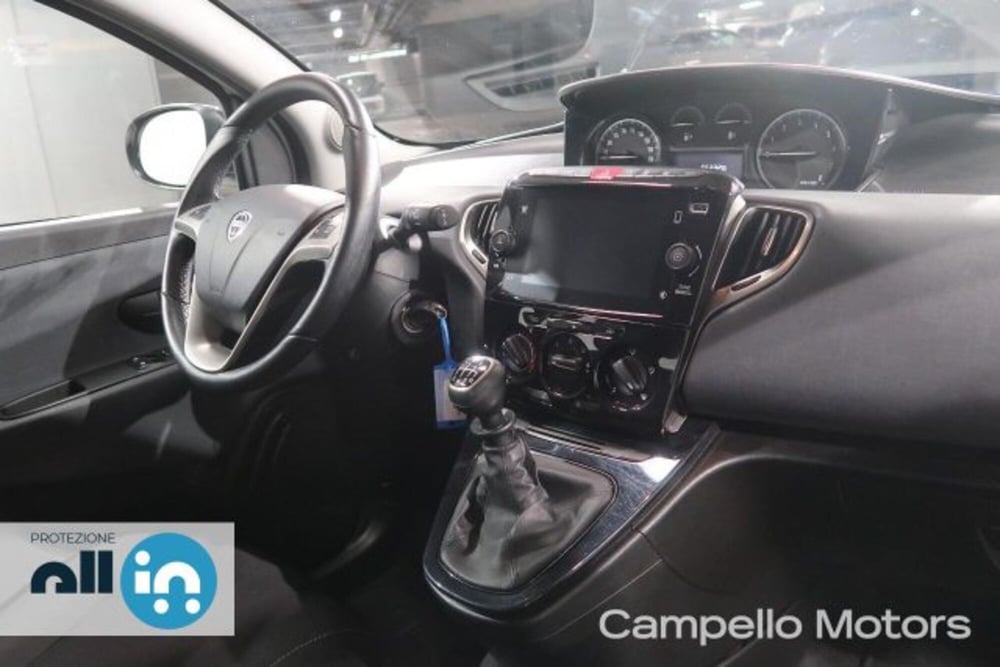 Lancia Ypsilon usata a Venezia (13)