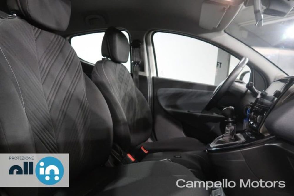 Lancia Ypsilon usata a Venezia (14)