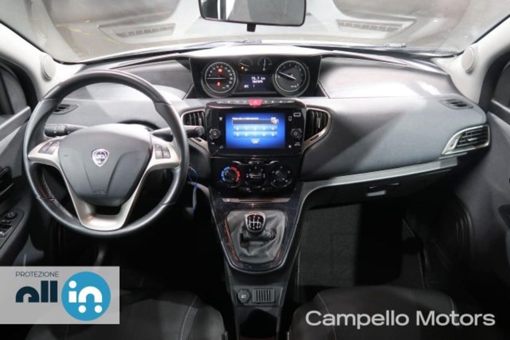 Lancia Ypsilon usata a Venezia (7)