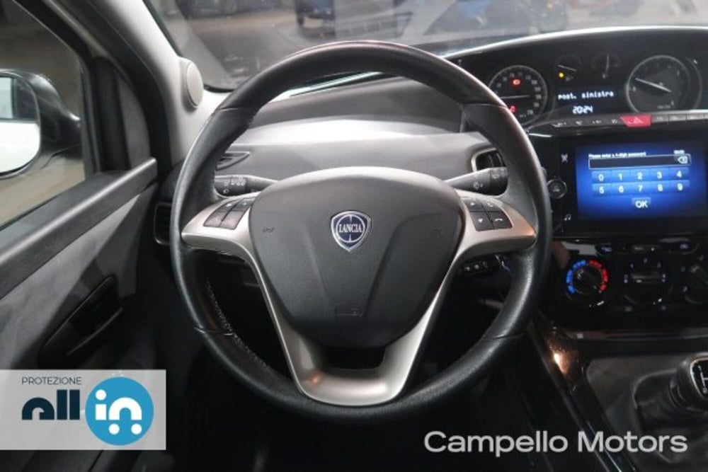 Lancia Ypsilon usata a Venezia (8)