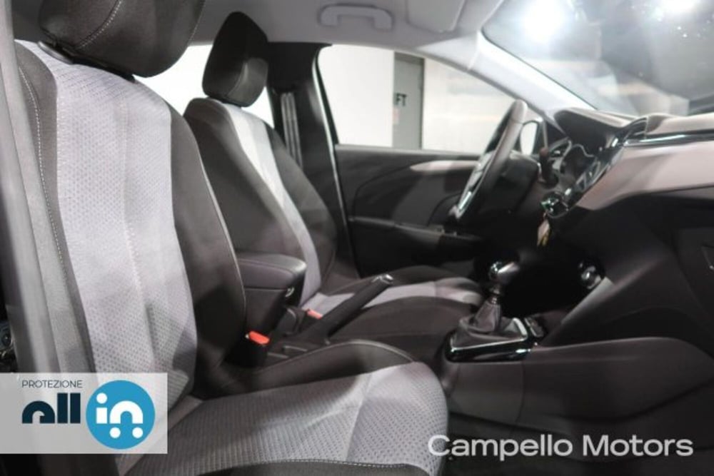 Opel Corsa nuova a Venezia (16)
