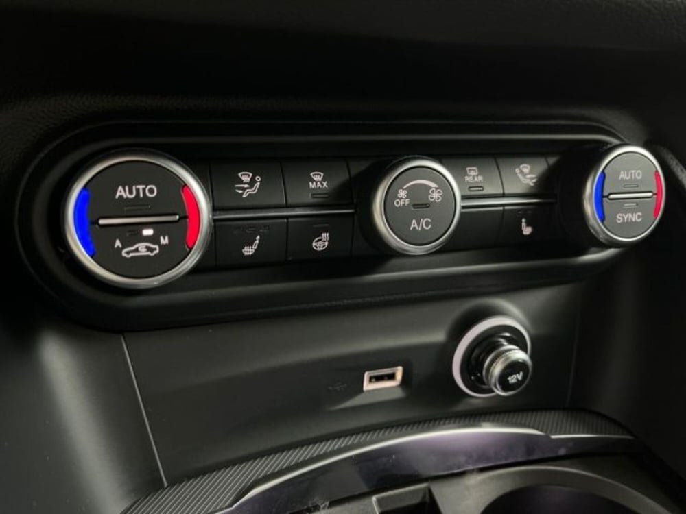 Alfa Romeo Stelvio usata a Verona (14)