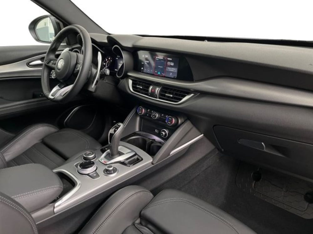 Alfa Romeo Stelvio usata a Verona (16)