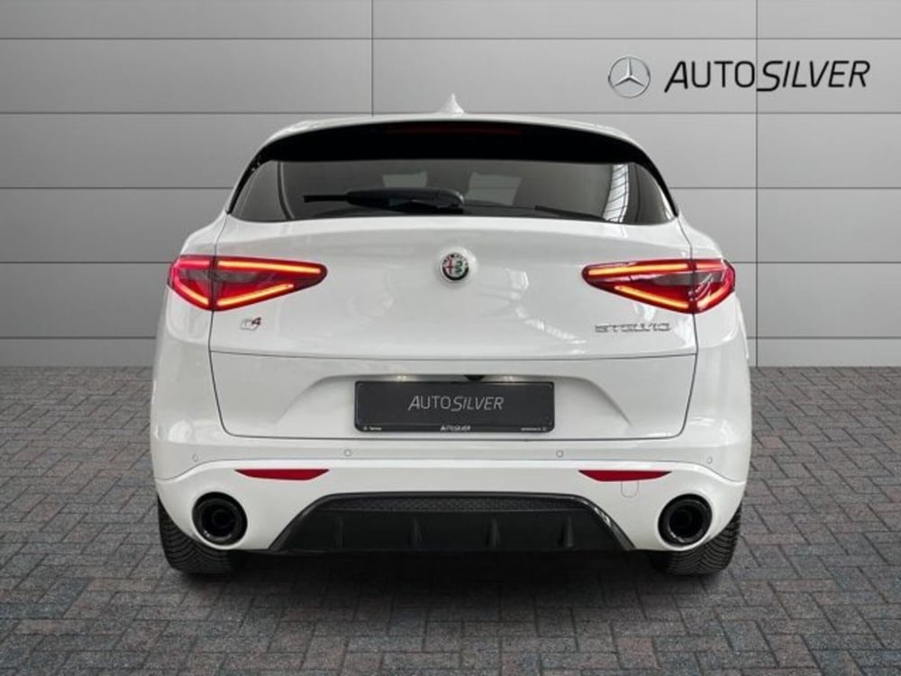 Alfa Romeo Stelvio usata a Verona (4)