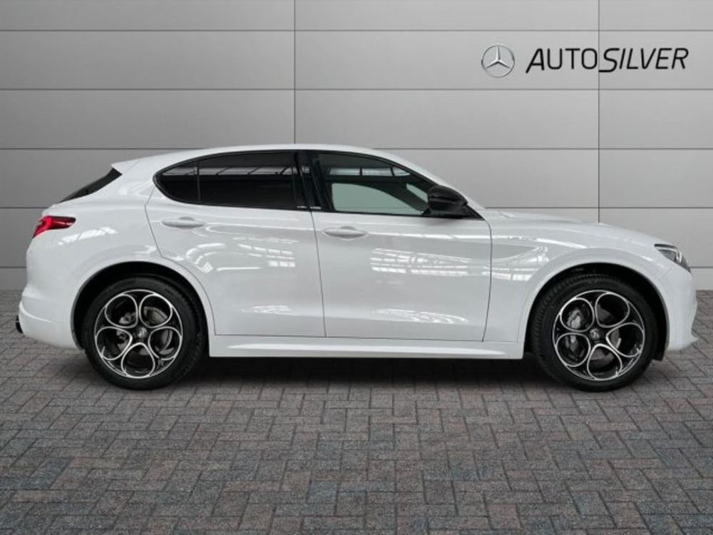 Alfa Romeo Stelvio usata a Verona (5)
