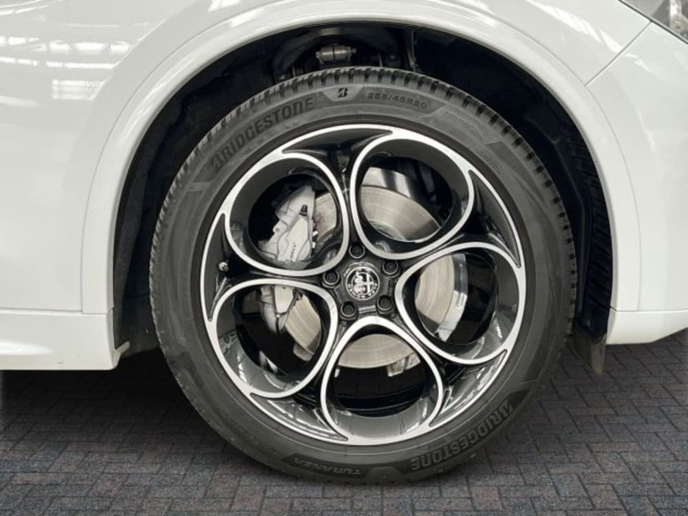Alfa Romeo Stelvio usata a Verona (7)