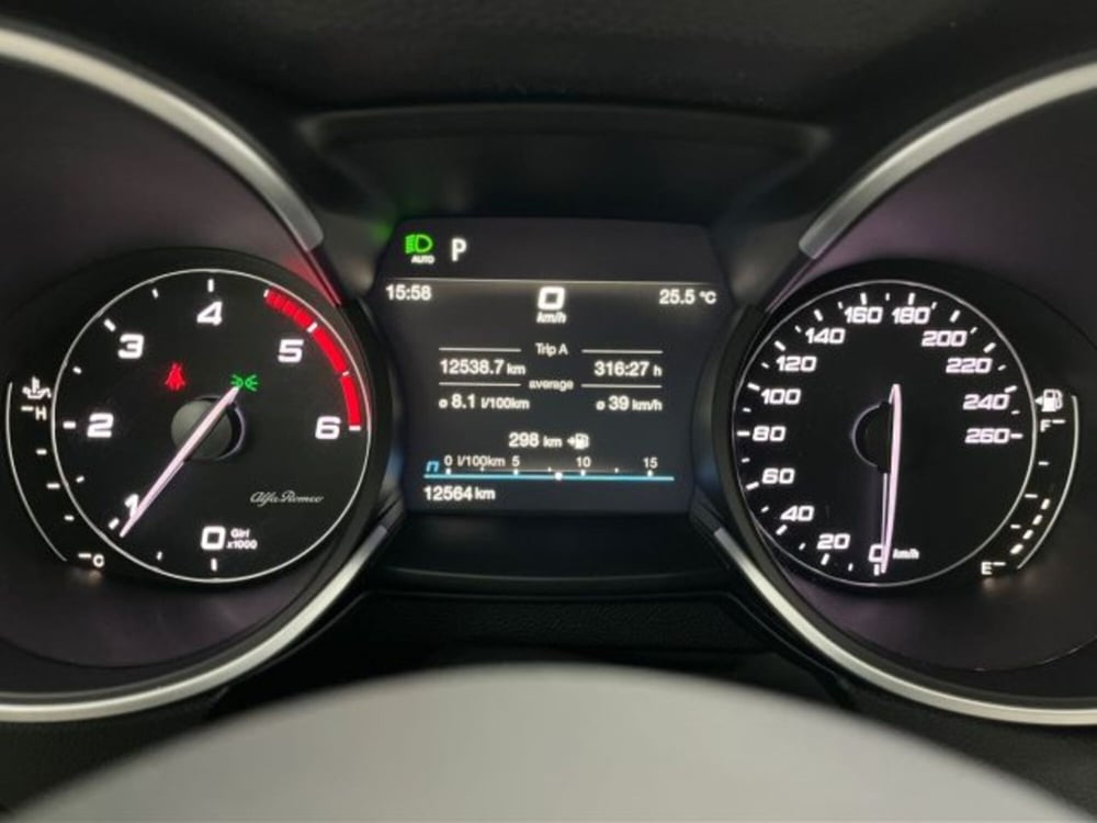 Alfa Romeo Stelvio usata a Verona (8)
