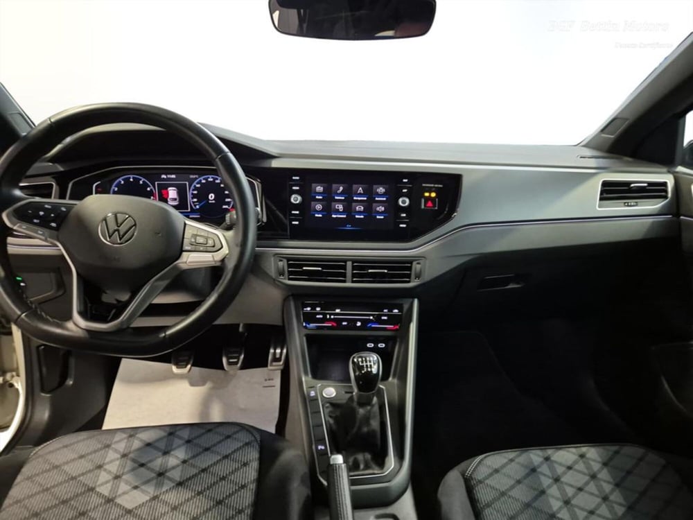 Volkswagen Taigo usata a Padova (11)