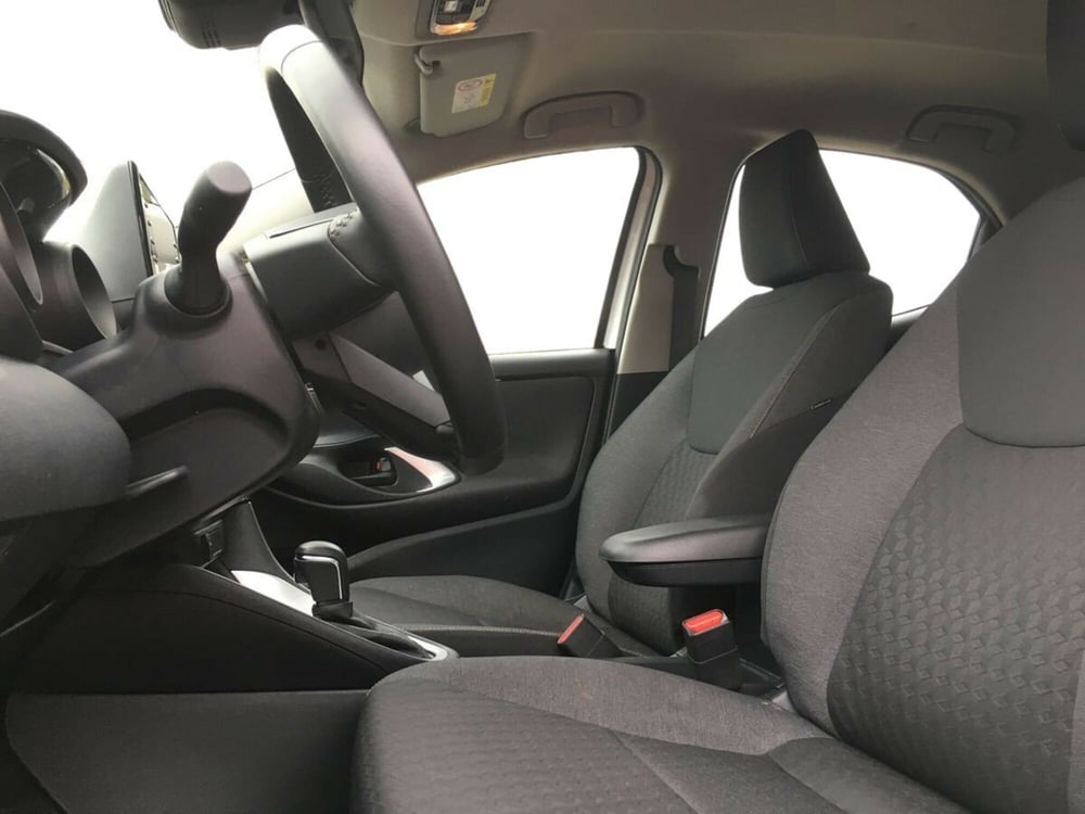 Toyota Yaris usata a Lecco (11)