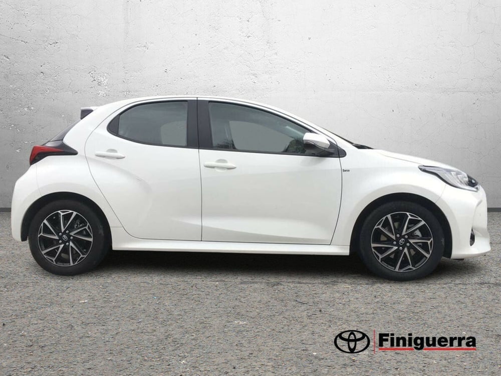 Toyota Yaris usata a Lecco (5)