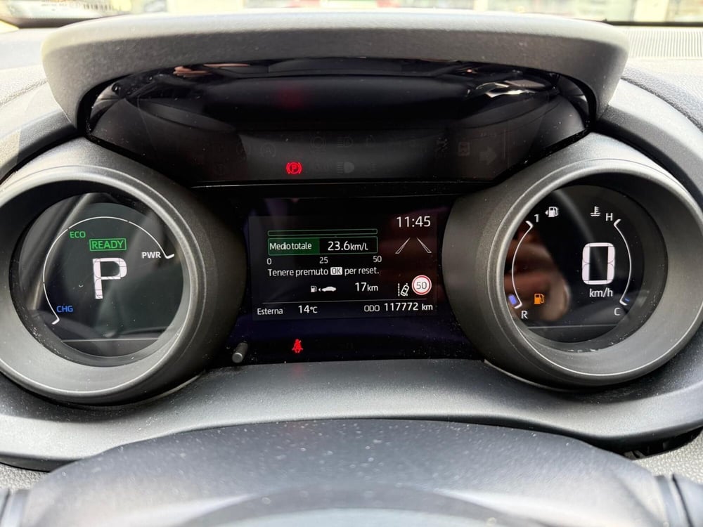 Toyota Yaris usata a Lecco (8)