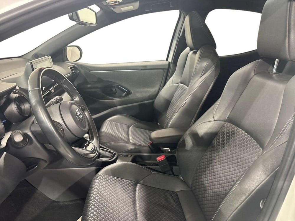 Toyota Yaris usata a Lecco (10)