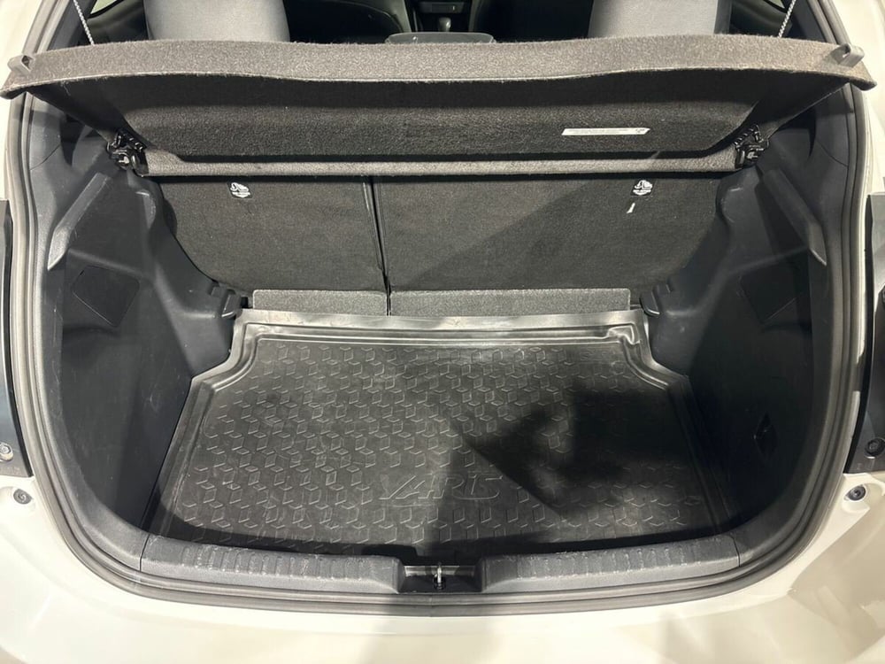 Toyota Yaris usata a Lecco (12)