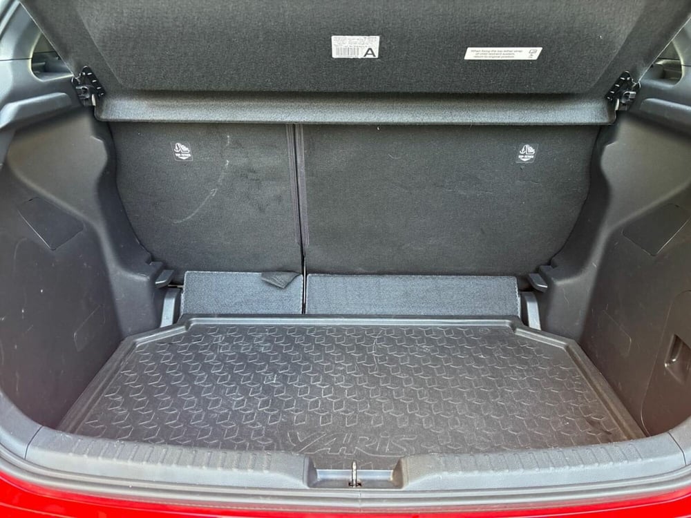 Toyota Yaris usata a Lecco (12)