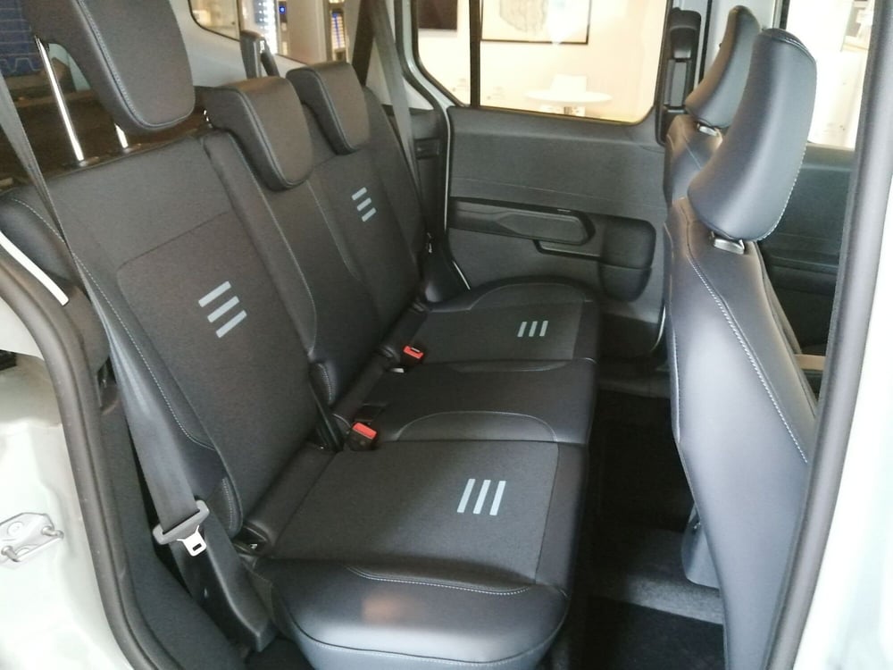Ford Tourneo Courier nuova a Brescia (12)