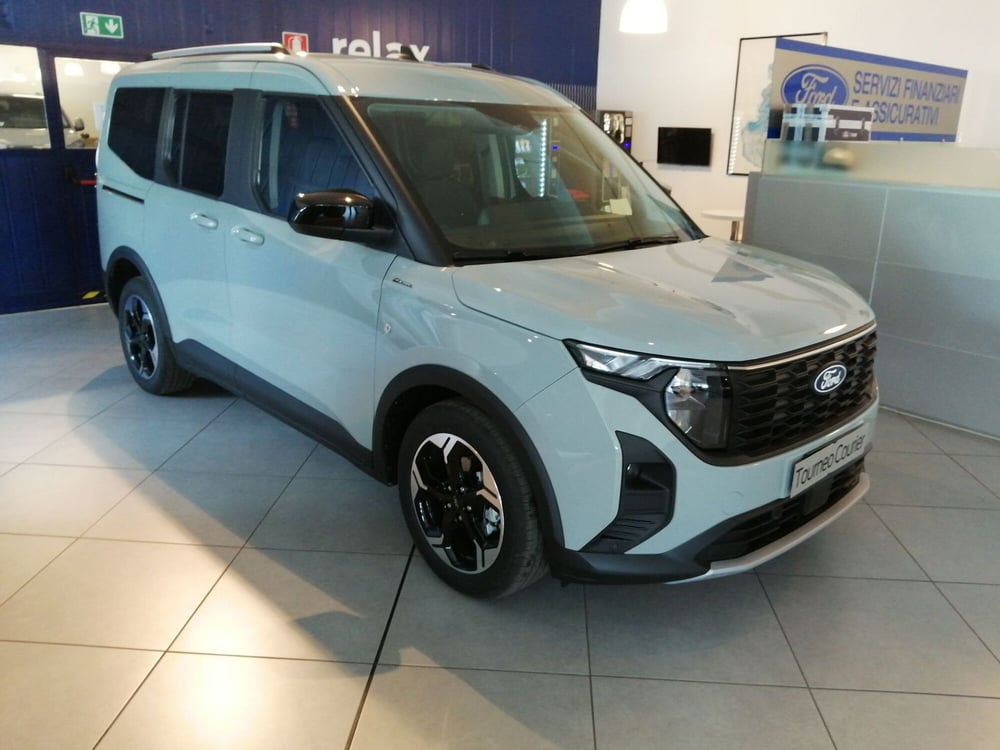 Ford Tourneo Courier nuova a Brescia (3)