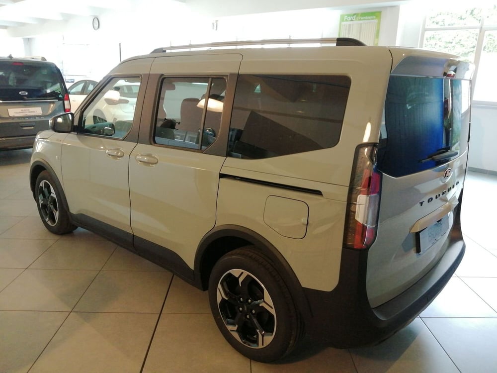 Ford Tourneo Courier nuova a Brescia (4)