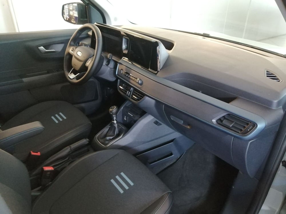 Ford Tourneo Courier nuova a Brescia (8)