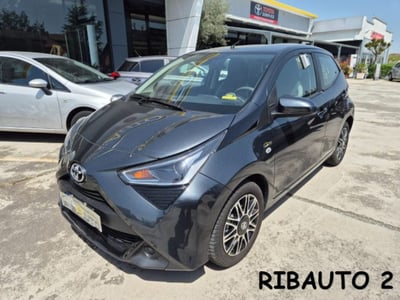 Toyota Aygo Connect 1.0 VVT-i 72 CV 5 porte x-play del 2020 usata a Savigliano
