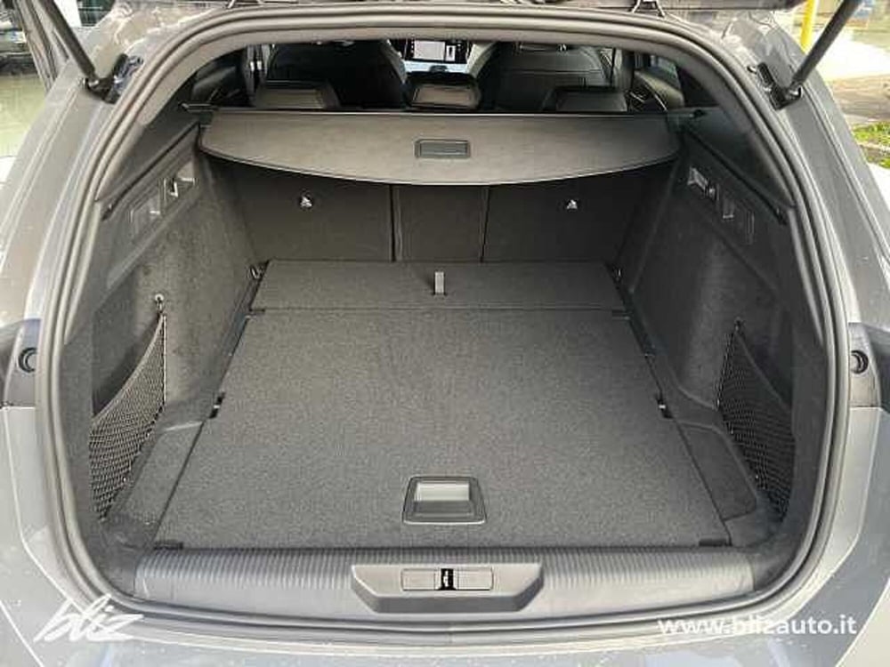 Peugeot 308 SW nuova a Udine (12)