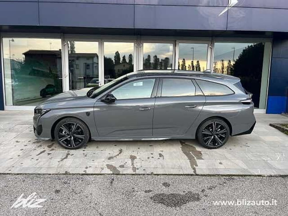 Peugeot 308 SW nuova a Udine (4)