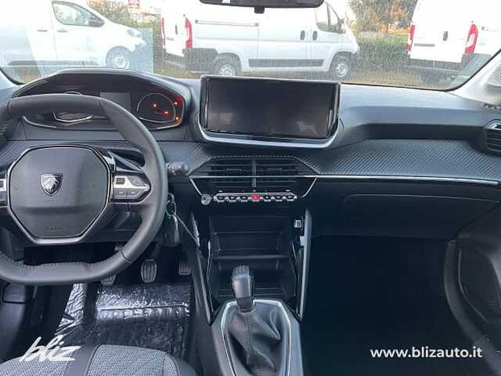 Peugeot 208 nuova a Udine (11)