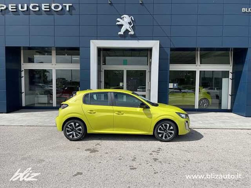 Peugeot 208 nuova a Udine (4)