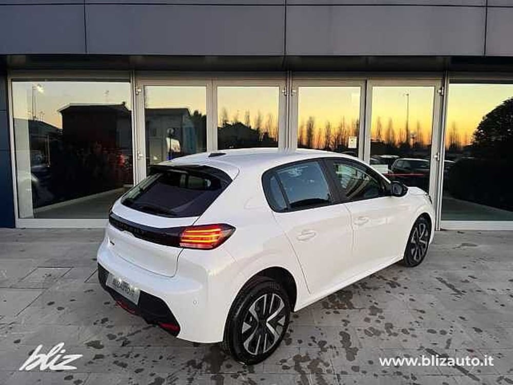 Peugeot 208 nuova a Udine (2)
