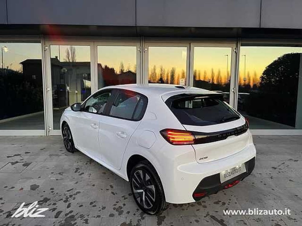 Peugeot 208 nuova a Udine (4)