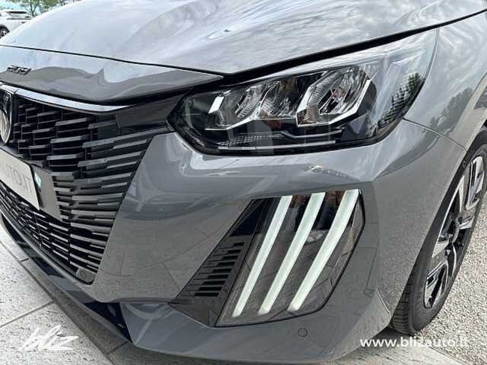 Peugeot 208 nuova a Udine (18)