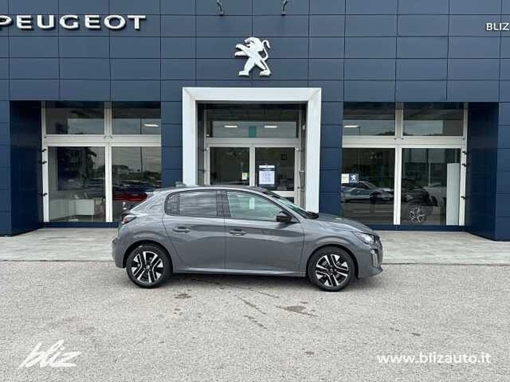 Peugeot 208 nuova a Udine (4)