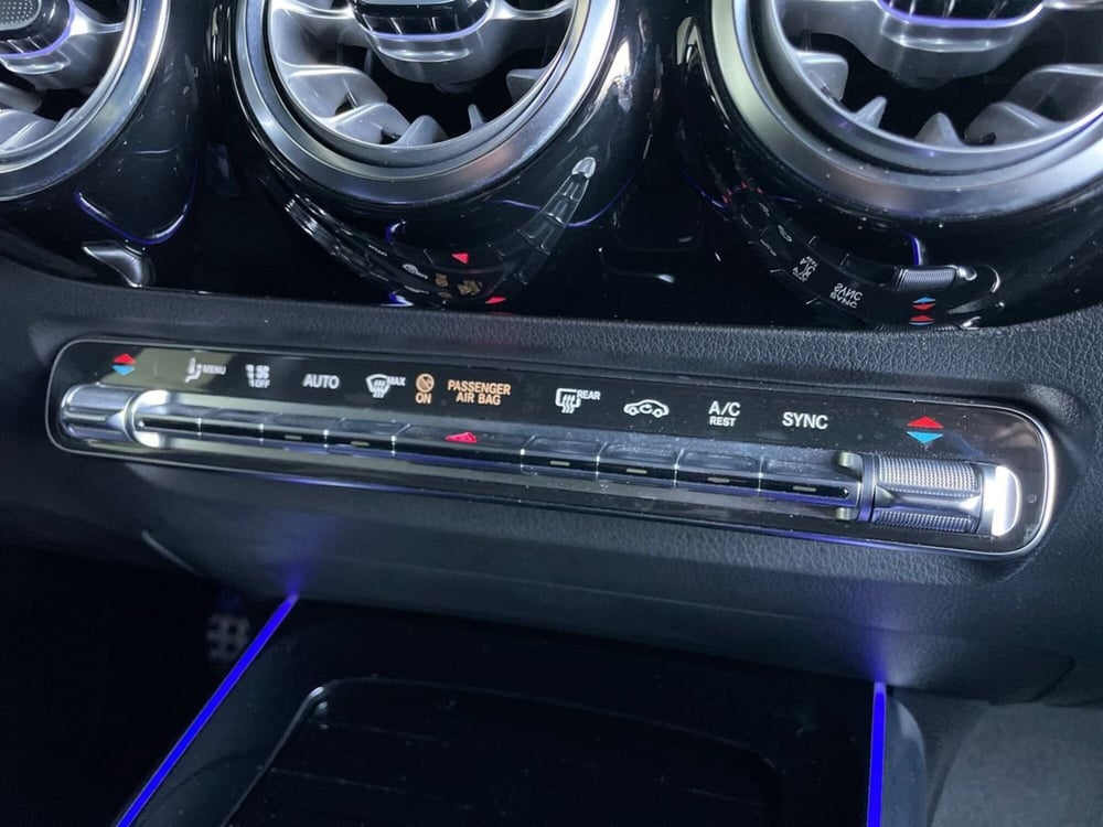 Mercedes-Benz GLA SUV usata a Bergamo (14)