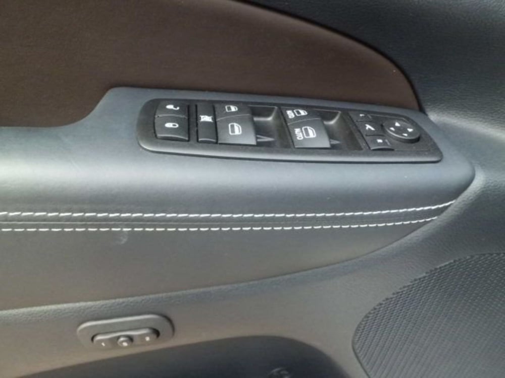 Jeep Grand Cherokee usata a Pordenone (11)
