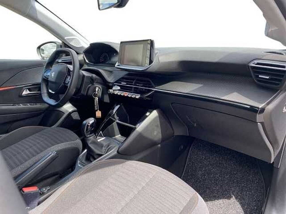 Peugeot 208 usata a Napoli (13)