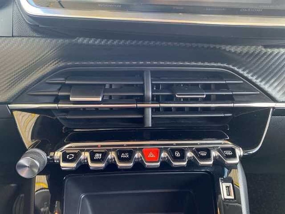 Peugeot 208 usata a Napoli (20)
