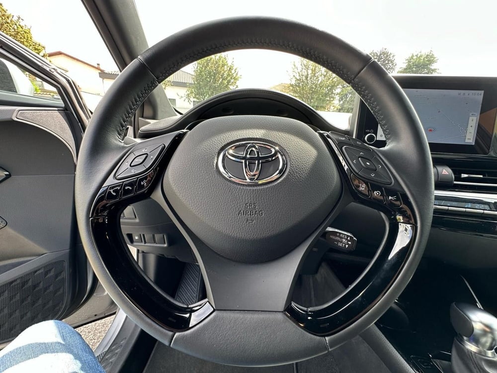 Toyota Toyota C-HR usata a Monza e Brianza (15)