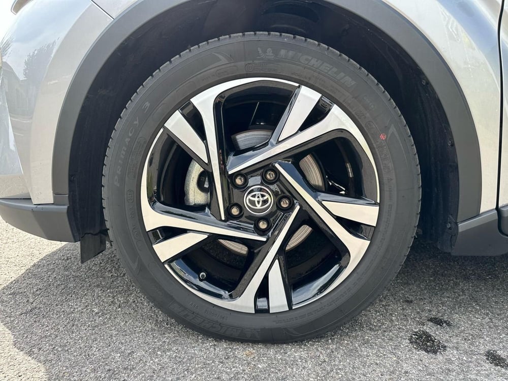 Toyota Toyota C-HR usata a Monza e Brianza (7)