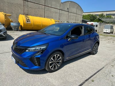 Renault Clio TCe 90 CV 5 porte Techno del 2024 usata a Lissone