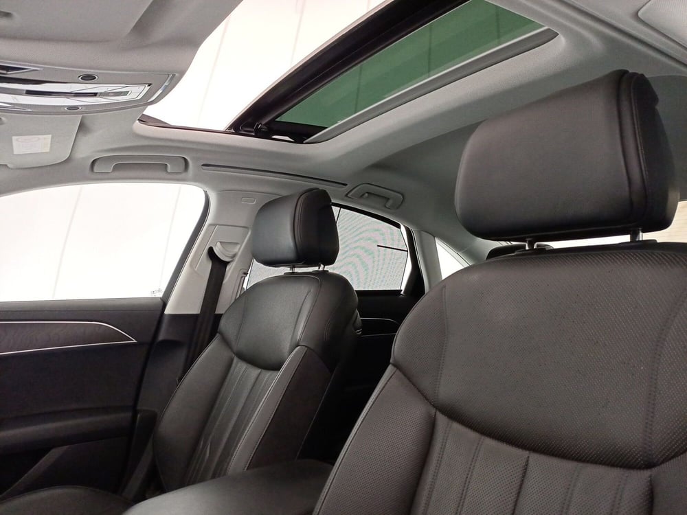 Audi A8 usata a Lecce (15)