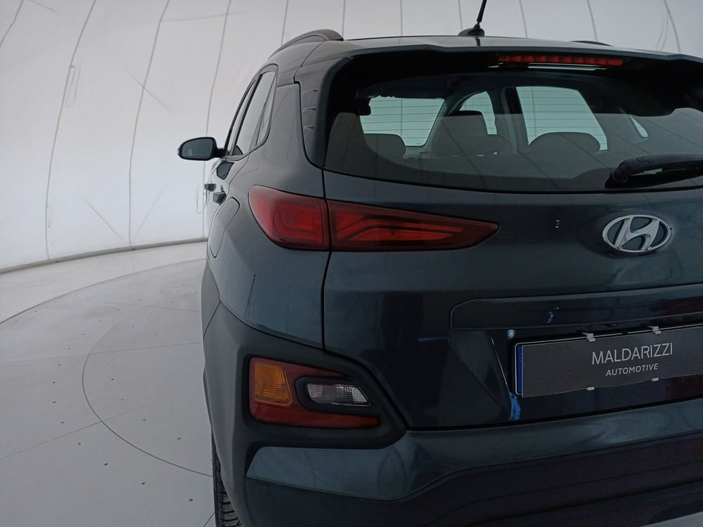 Hyundai Kona usata a Bari (11)