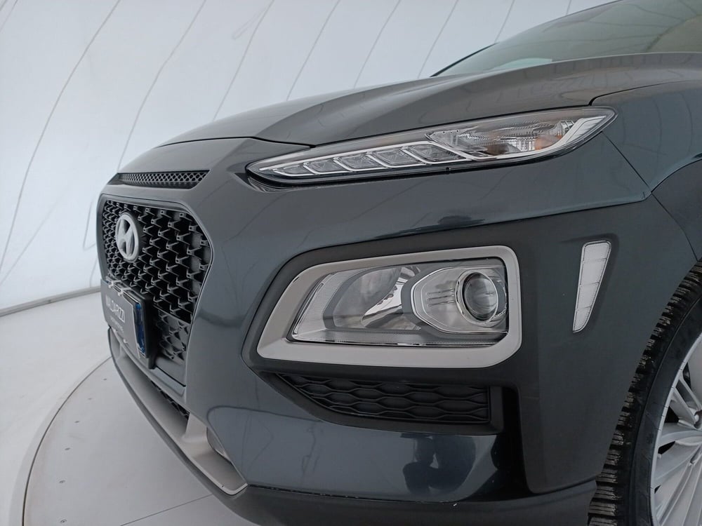 Hyundai Kona usata a Bari (12)