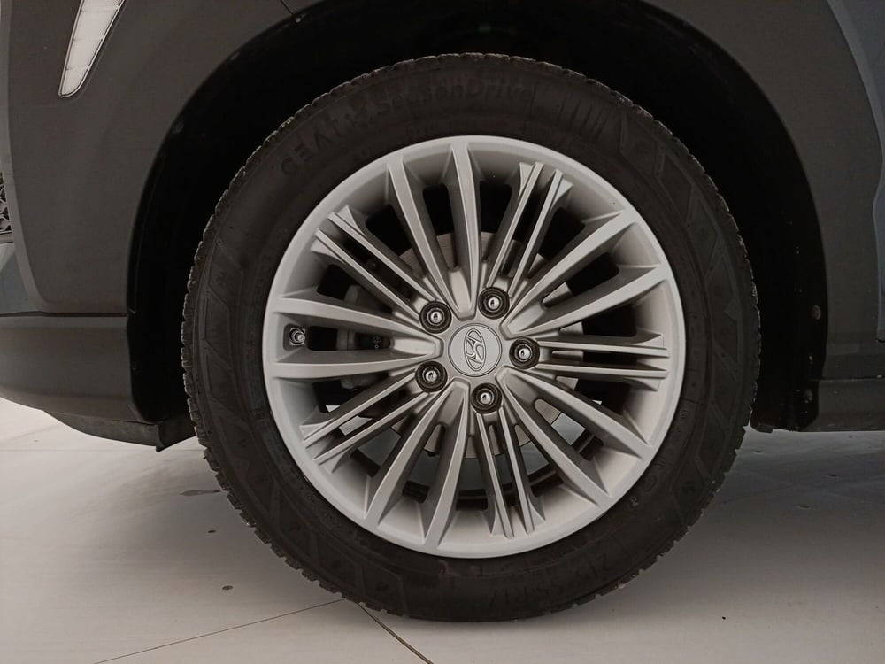 Hyundai Kona usata a Bari (14)