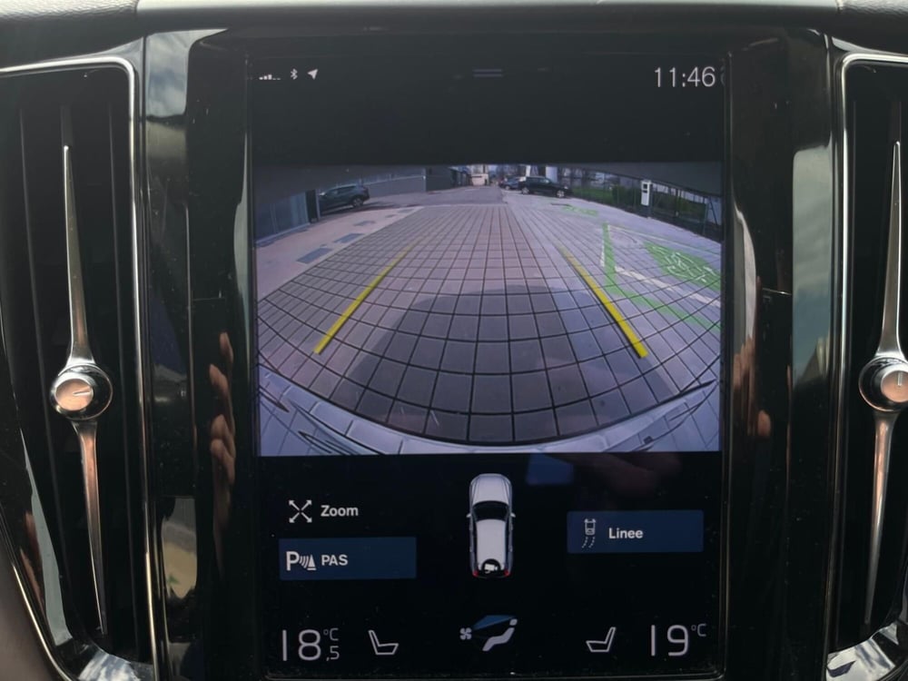 Volvo XC60 usata a Como (12)