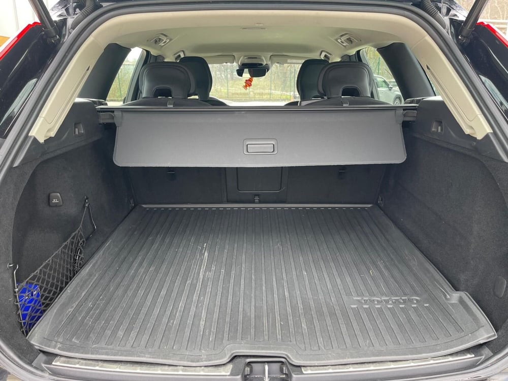Volvo XC60 usata a Como (9)