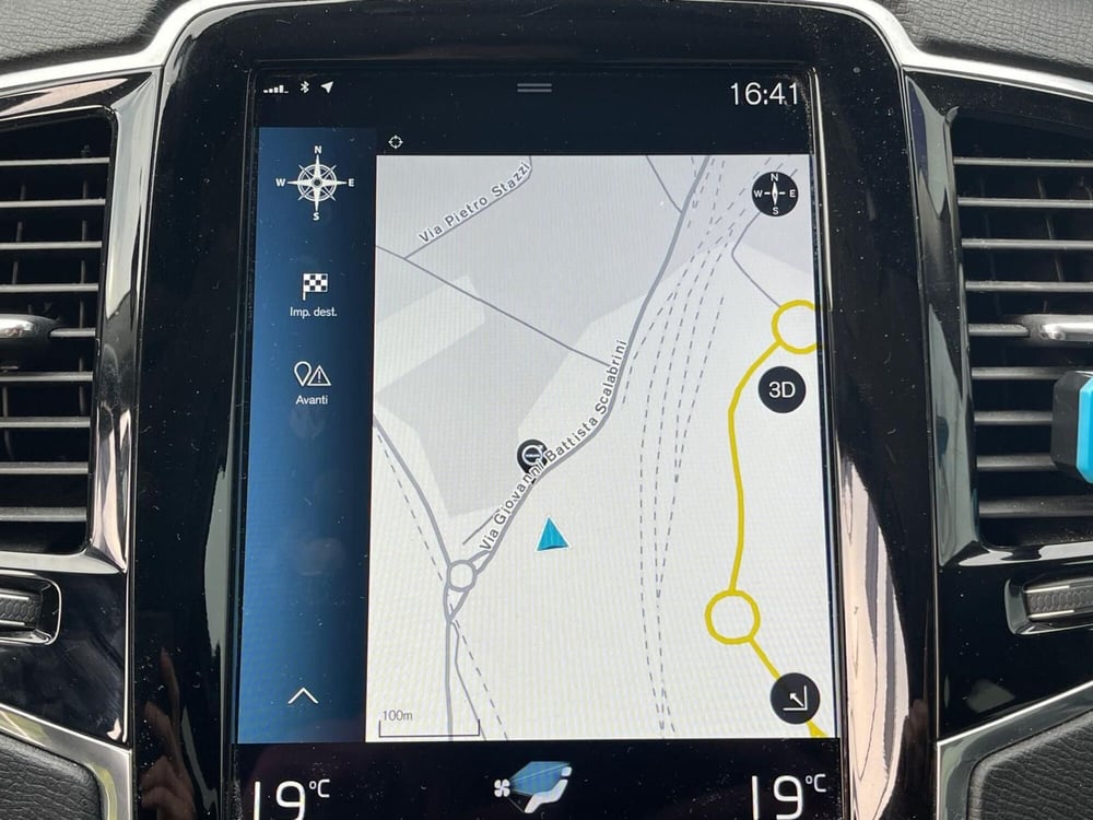 Volvo XC90 usata a Como (17)