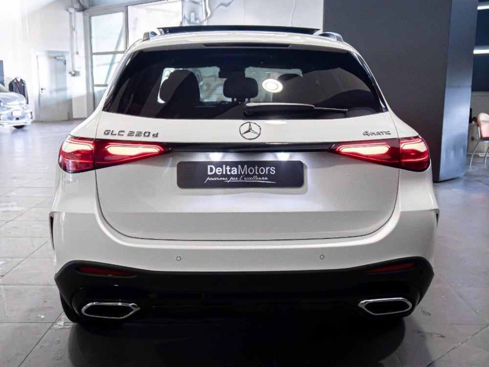 Mercedes-Benz GLC SUV nuova a Rimini (9)