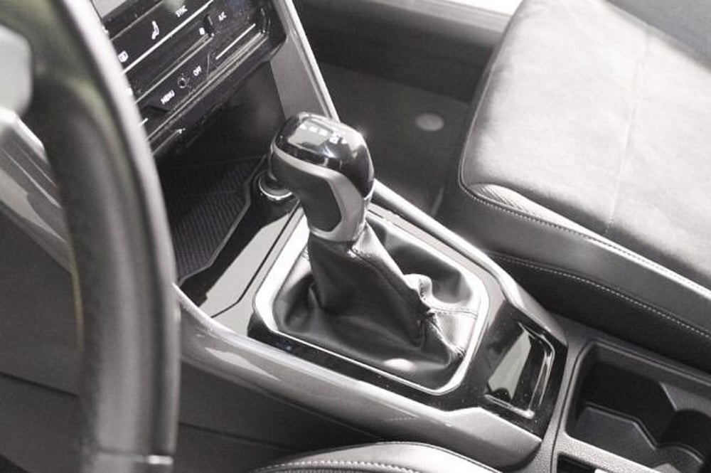 Volkswagen T-Roc Cabrio usata a Novara (12)
